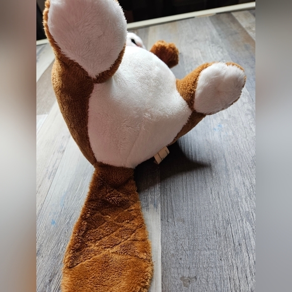 Buc-ee's Beaver Stuffed Animal Toy 2012 - Picture 8 of 10